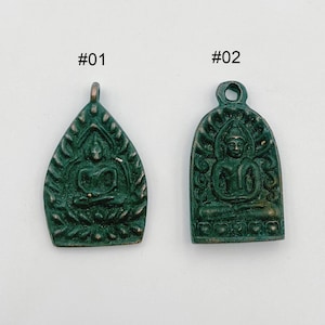 Antique Aged Sitting Buddha Add-On Charm, Meditate Buddha Pendant, Buddha Amulet Necklace Protection for Religious Jewelry Making, CP1382