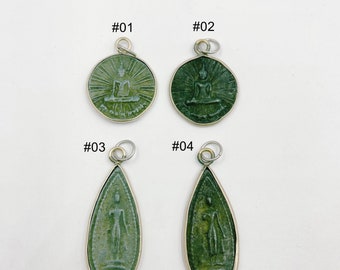 Antico ciondolo Buddha seduto per bracciale, ciondolo Buddha meditativo, ciondolo amuleto Buddha, ciondolo di protezione per collana, creazione di gioielli religiosi, CP1407