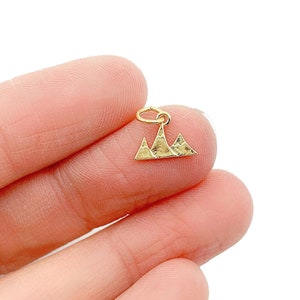 Ciondolo montagna, ciondolo montagna, braccialetto con ciondolo in oro, collana con ciondolo, collana montagna, braccialetto montagna, ciondolo con ciondolo in oro, 10 mm, CP916