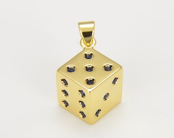 Ciondolo aggiuntivo a forma di dado piccolo con micro pavé di zirconi cubici, portafortuna riempito d'oro, delicato ciondolo per collana o orecchino per la creazione di gioielli, CP1342