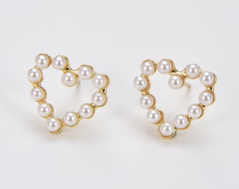 Pearl Heart Stud Earrings, Gold Heart Earrings, Heart Stud Earring Minimalist Earrings, Mother of Pearl Stud Earrings, Gift for Her, ER224