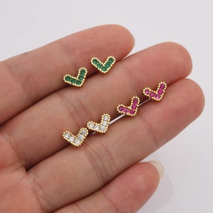 Heart Stud Earrings in Gold Filled, Dainty Heart Stud Earring with CZ Micro Pave, Minimalist Heart Earrings, Delicate Gift for Her, ER305