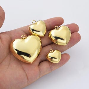 Grande ciondolo a forma di cuore gonfio in oro riempito, gioielli decorativi a forma di cuore, ciondolo aggiuntivo a forma di cuore per la creazione di gioielli con bracciale, CP2073