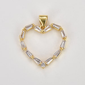 Ciondolo a forma di cuore con zirconi cubici baguette, ciondolo a forma di cuore con micro pavé trasparente riempito d'oro, ciondoli a forma di cuore per la creazione di gioielli con bracciale e collana, CP1822