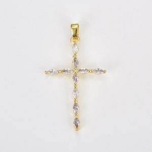 Delicato ciondolo a forma di croce, ciondolo a forma di croce in oro con micro pavé di zirconi cubici, ciondolo religioso per la creazione di gioielli, collana con ciondolo in zirconia cubica, CP1821