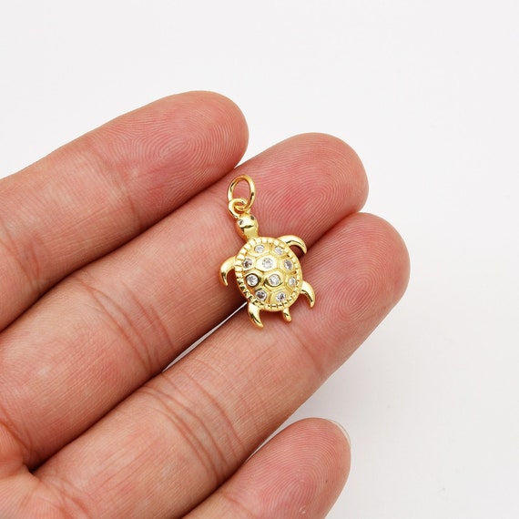 Pave CZ Swimming Love Turtle Heart Pendant Pave CZ Swimming Love Turtle Heart Pendant