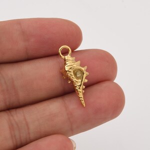 Conch Shell Charm Pendant in Gold Filled, Stainless Steel Ocean Nautical DIY Jewelry Making Charm for Bracelet, Beach Gift Idea, SCP180