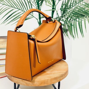 Luxury Leather Designer Handbag image 4