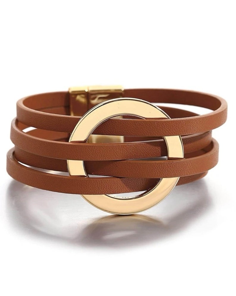 Brown Leather Bracelet with Gold Accessory main image 0