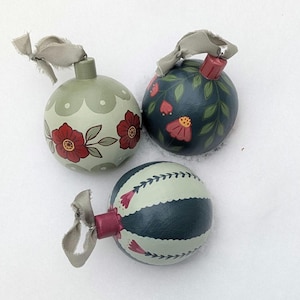 Round Wooden Ornament - Hand Painted Floral