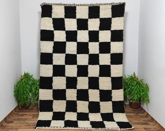 Black and White checkered rug, Moroccan Berber checkered rug, Checkered area rug, beniourain rug, checkered area rug -Soft Colored Rug
