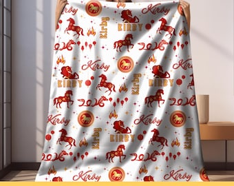 Coperta personalizzata con nome personalizzato per l'anno del cavallo di fuoco, regalo per traguardo per neonati, cavallo 2026, coperta per il capodanno cinese, regalo di Natale in peluche.