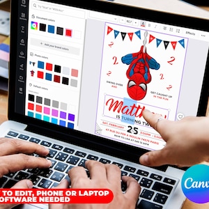 Puede incluir: Una invitaci&oacute;n digital para una fiesta de cumplea&ntilde;os de segundo cumplea&ntilde;os de un ni&ntilde;o con una imagen de dibujos animados de Spiderman colgando boca abajo de una cuerda de banderas rojas, blancas y azules. La invitaci&oacute;n incluye el nombre del ni&ntilde;o, "Matthew", y el texto "Is Turning Two!" La invitaci&oacute;n tambi&eacute;n incluye la fecha, la hora y el lugar de la fiesta.