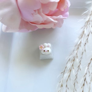 Bunny with Pink Flower Artisan Keycap, Kawaii Anime Keycaps, Custom Transparent Cherry MX, Cute Cartoon Resin Keycap for Mechanical Keyboard