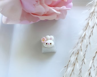Króliczek z różowym kwiatem Artisan Keycap, Kawaii Anime Keycaps, niestandardowy przezroczysty Cherry MX, Cute Cartoon żywicy Keycap dla klawiatury mechanicznej