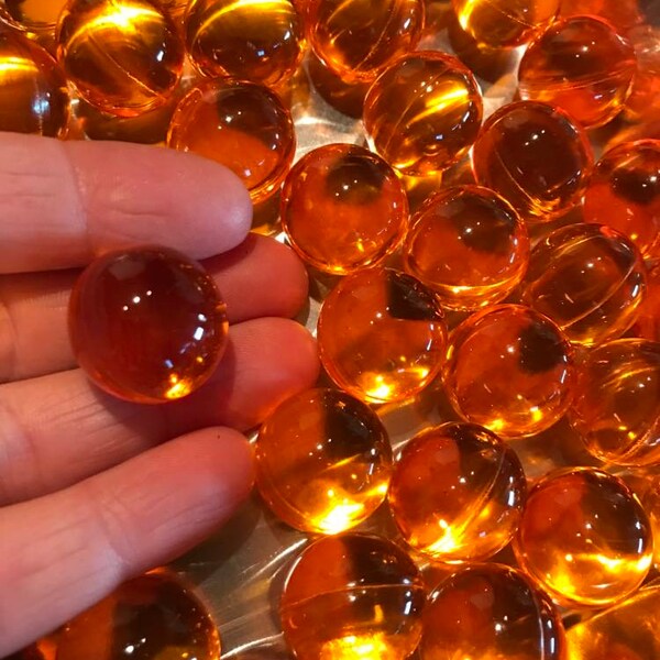 Moisturizing and fragrant bath pearls! Transparent orange!