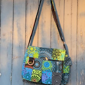 Boho geborduurde katoenen crossbodytas: handgemaakte messengertas met patchwork uit de Himalaya