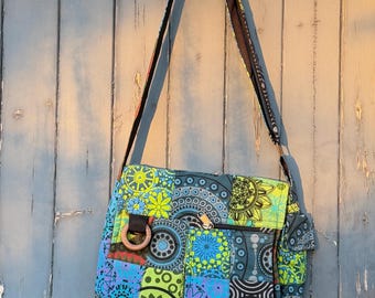 Sac à bandoulière bohème en coton brodé : sac messager fait main en patchwork de l'Himalaya