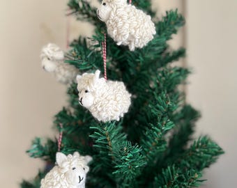 Adorno navideño de oveja de fieltro de aguja: decoración de lana hecha a mano