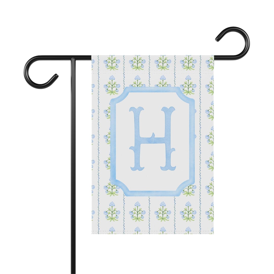 Personalized Crest Garden Flag: Blue Floral Chinoiserie Initial