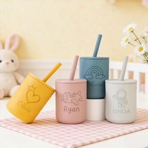Vaso de silicona para bebé con nombre grabado personalizado, vaso infantil con pajita, vaso de entrenamiento para bebés, regalo para baby shower, vaso para bebés imagen 2