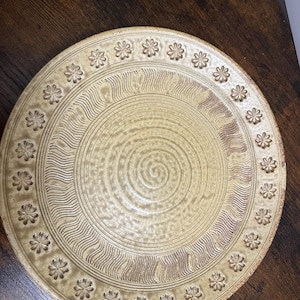 Vintage Studio Pottery Wall Plate – Handcrafted Stoneware Charger with Floral & Spiral Carved Design – Mid Century Modern Ceramic Decor