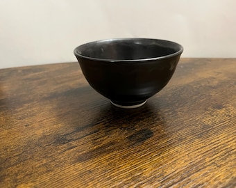 Vintage Japanese Black Matcha Tea Bowl (Chawan) – Handmade Studio Pottery with Tenmoku Glaze