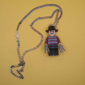 Nightmare on Elm Street, figurine de Freddy Krueger, collier de 50 cm.
