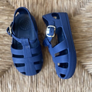 Navy blue jelly sandals hotsell