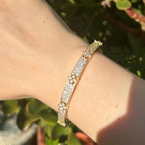 Gold and Silver Clover Bangle Bracelet, Minimalist Bracelet for anniversary gift, flower Statement Jewelry, Birthday Gift for women, sparkly
