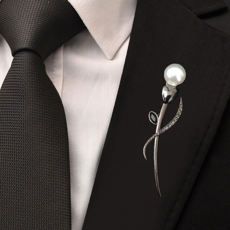Tres Chic Tie Brooch With Pearls main image 1