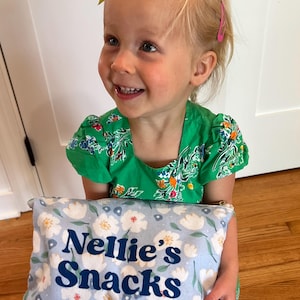 Personalized Kids Snack Pouch | Reusable Snack Pouch | Custom Name Snack Pouch | Gift for Kids Gift for New Mom Snack Bag for Kids with Name