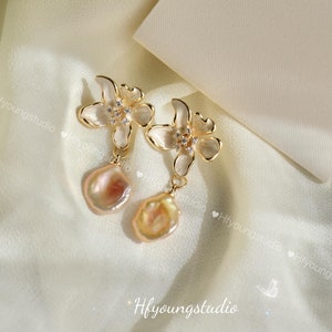 Gold Lily Flower Baroque Petal Freshwater Pearl Dropping Earrings, pearl earrings, Wedding gift / Holiday gift / June Birthstone / Vintage