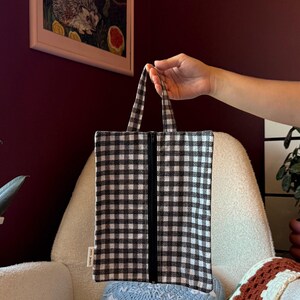 Yarn Jacket ™ 11'in Yarn Feeder Bag, Schwarz & Weiß kariert