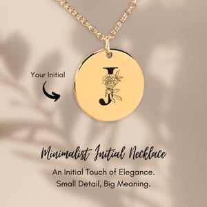Collar con inicial floral J: colgante grabado personalizado, joyería personalizada, regalo elegante para ella, monograma botánico, delicado dije con letra
