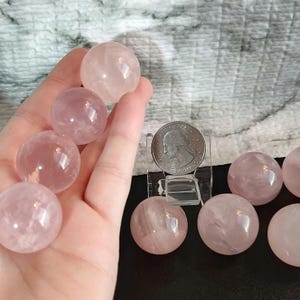 Rose quartz sphere - rose quartz crystal - quartz sphere - pink crystal- Spiritual gifts - jewelry gemstone- healing crystal - gifts for her