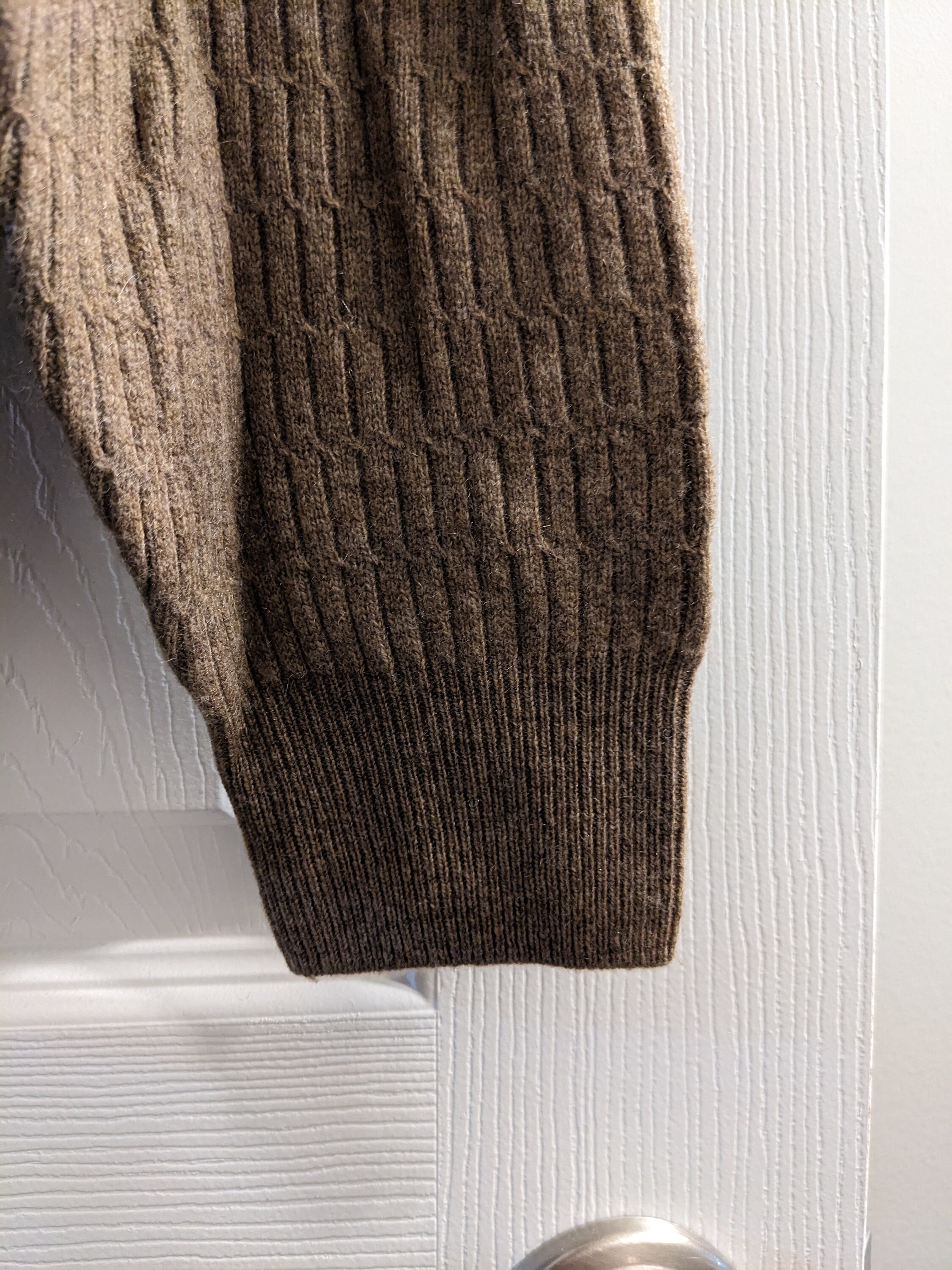 100% Cashmere Sweater by Davis & Squire, Mint Condition - Brown 