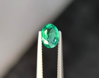 Beautiful Zambian Oval Emerald 0.96 CTS Certified