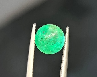 Round Russian Emerald from Ural Mountains of 1.88 cts - Certified