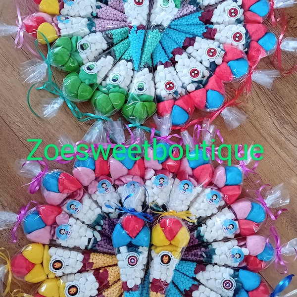 Personalised Superhero Sweet Cones Birthday Party Favours Children Sweet Bags Boy Girl Candy Cones Sweet Favours Superhero Party Favours