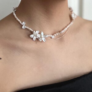 Elegant barockpärlhalsband i 925 sterlingsilver, brudpärlhalsband, barockblommahalsband, bröllopssmycken, pärlhalsband bild 1