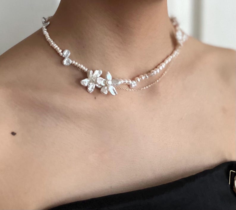 Elegant barockpärlhalsband i 925 sterlingsilver, brudpärlhalsband, barockblommahalsband, bröllopssmycken, pärlhalsband bild 1