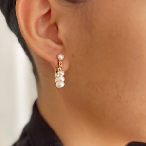 Orecchini a cerchio con clip in perle d'acqua dolce placcati in oro 14K, orecchini con clip in perle, orecchini con perle delicati per tutti i giorni, orecchini da sposa, regalo per damigelle d'onore