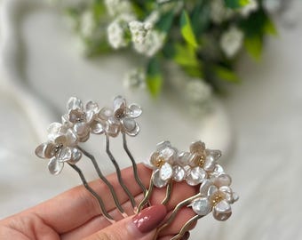 Bridal Hair Comb,  Gold Floral Wedding Hairpiece, Silver Freshwater Pearl Pin