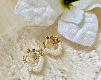 Dainty Freshwater Pearl Clip On Hoop Gold Earrings, Clip On Pearl Earrings, Dainty Pearl Earrings, Bridal Earrings, Bridesmaid Gift