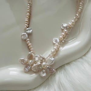 Elegant barockpärlhalsband i 925 sterlingsilver, brudpärlhalsband, barockblommahalsband, bröllopssmycken, pärlhalsband bild 3