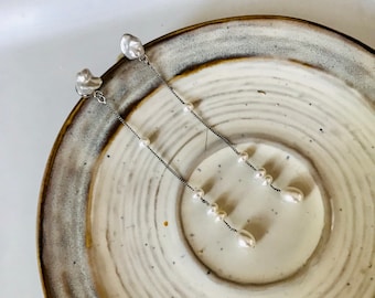 Pendientes de botón barrocos plateados y azules con enhebrador largo desmontable, pendientes de plata de ley con dos formas de uso, pendientes largos de perlas de agua dulce.