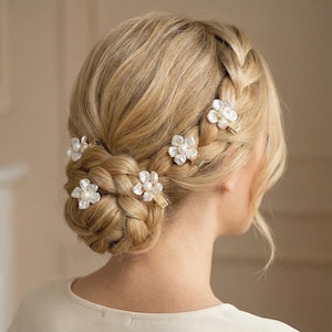Freshwater Pearl Flower Bridal Hair Clip, Small floral Wedding Accessory, Baroque Pearl Blossom Hairpins