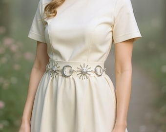 Cadena de cintura de sol y luna / Cinturón de luna plateada Cadena de cintura de festival bohemio de sol Cinturón rave Accesorio de festival Cadena de cintura bohemia hippie