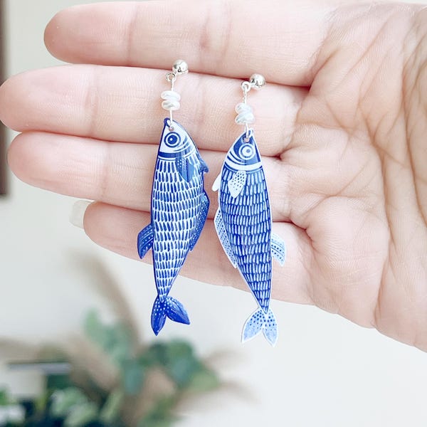 Elegant Blue Fish Earrings Handcrafted Herring Earrings with Pearl Nordic Inspired Perfect for Gifting or Summer Styling Ocean Lover Gift